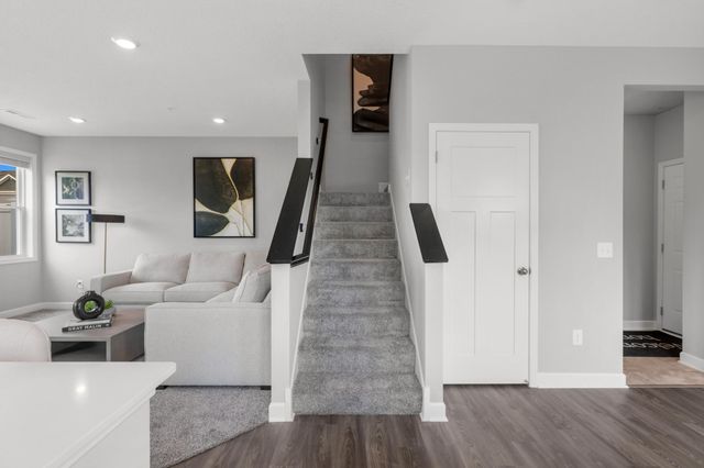 9393 4th Street N, Lake Elmo, MN 55042