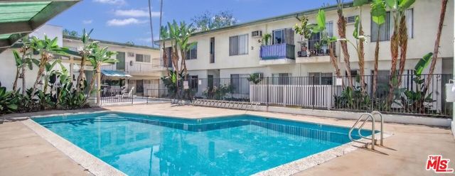 4215 Vineland Avenue, Studio City, CA 91602