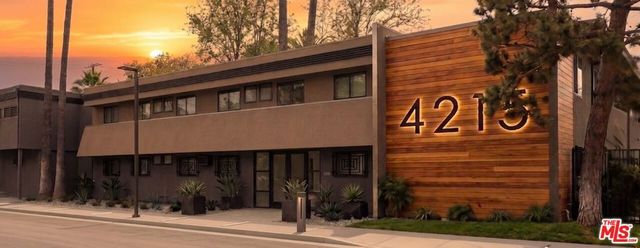 4215 Vineland Avenue, Studio City, CA 91602