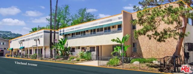 4215 Vineland Avenue, Studio City, CA 91602