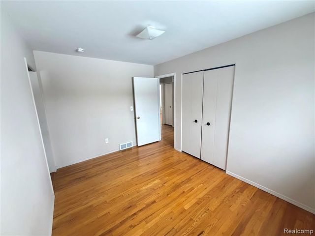 29265 Van Laan Drive, Warren, MI 48092