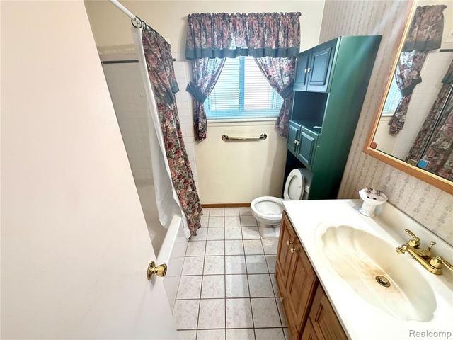 29265 Van Laan Drive, Warren, MI 48092