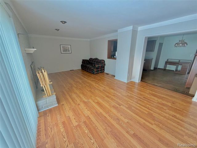 29265 Van Laan Drive, Warren, MI 48092