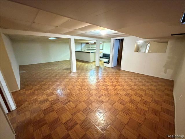 29265 Van Laan Drive, Warren, MI 48092