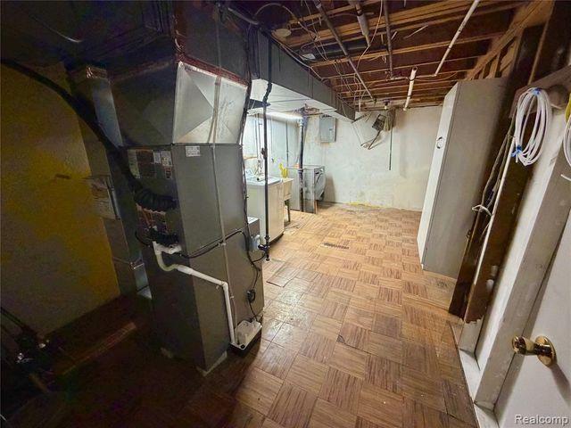 29265 Van Laan Drive, Warren, MI 48092