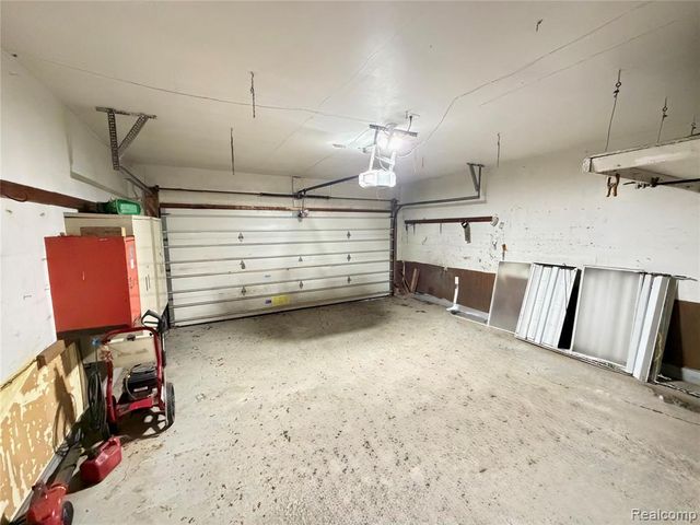 29265 Van Laan Drive, Warren, MI 48092