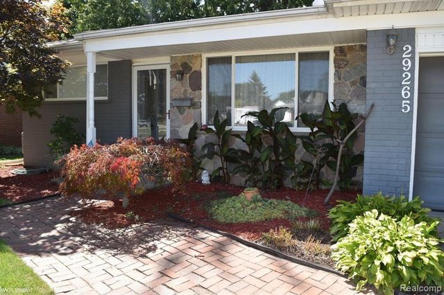 29265 Van Laan Drive, Warren, MI 48092