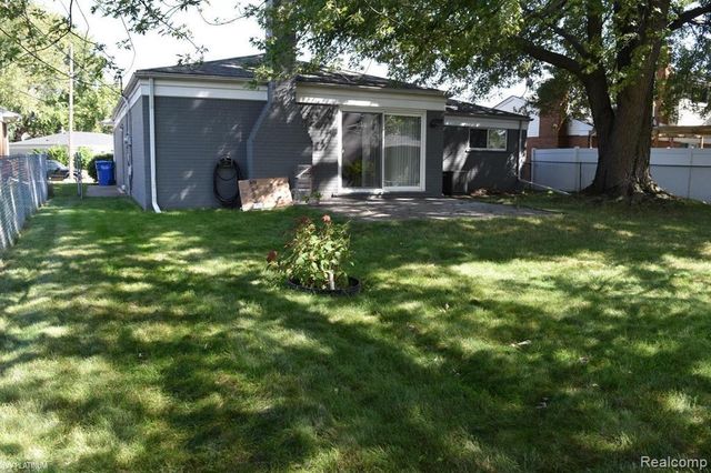 29265 Van Laan Drive, Warren, MI 48092