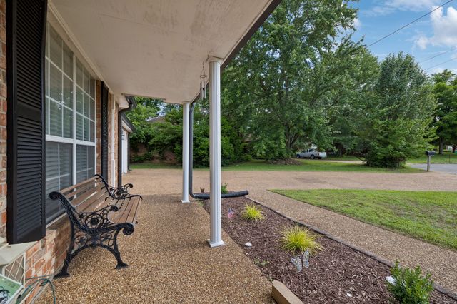 512 Decherd Ln, Smyrna, TN 37167