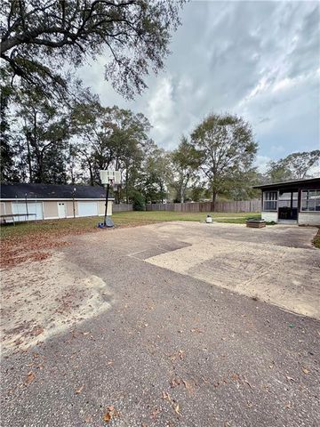 131 Ideal Drive, Saraland, AL 36571