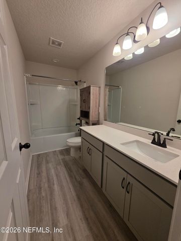 4537 PINE RIDGE Parkway, Middleburg, FL 32068