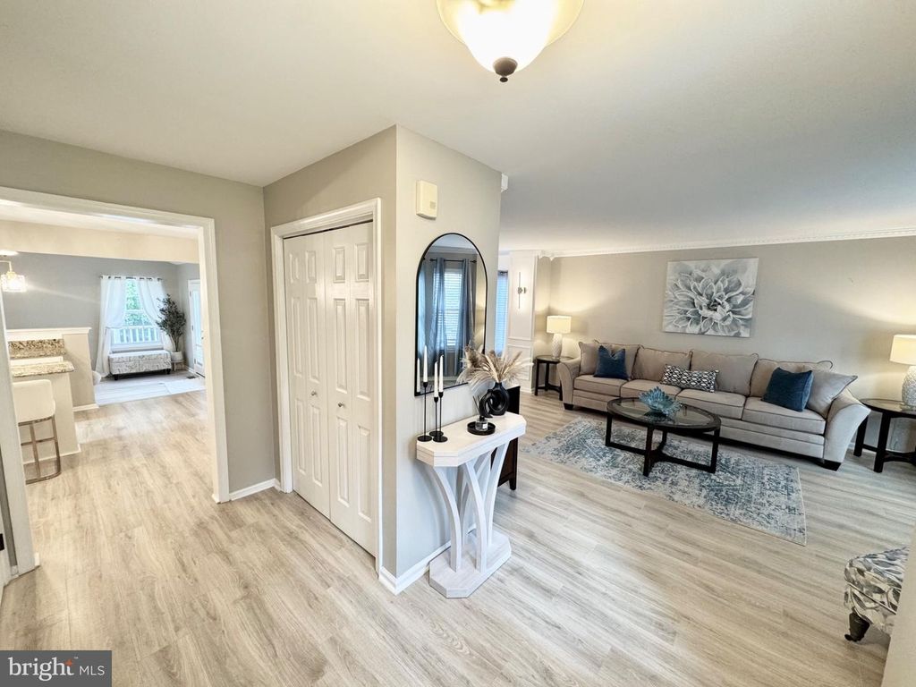 722 SPRINGTON CIR, UPPER CHICHESTER, PA 19014 — photo 5