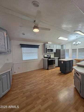 7750 E BROADWAY Road 619, Mesa, AZ 85208