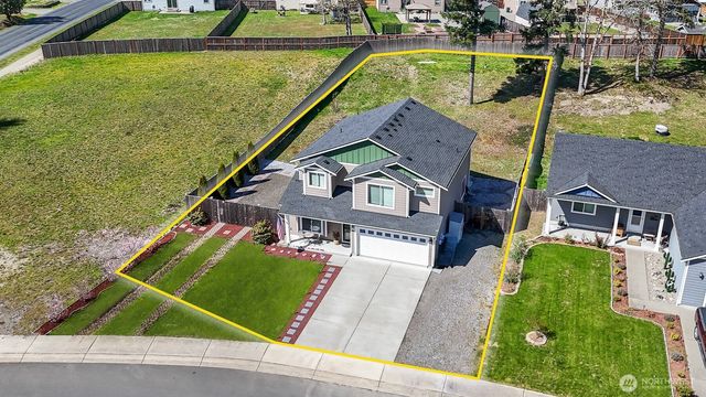 104 Lillian Lane SE, Rainier, WA 98576