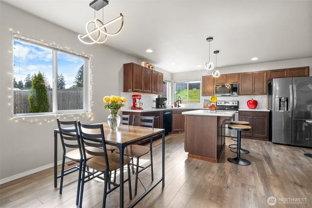 104 Lillian Lane SE, Rainier, WA 98576