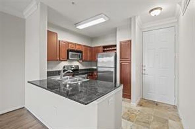 7575 Kirby Drive 3205, Houston, TX 77030