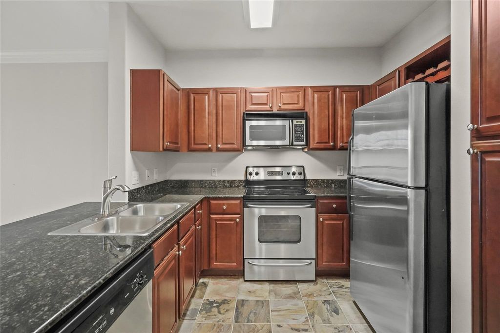 7575 Kirby Drive 3205, Houston, TX 77030