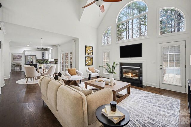 3839 Mountain Cove Drive, Charlotte, NC 28216