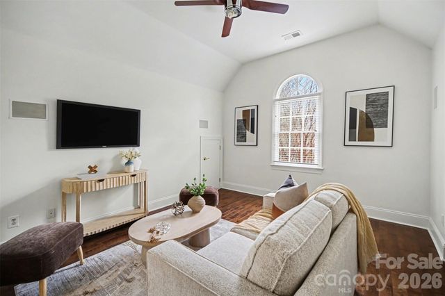 3839 Mountain Cove Drive, Charlotte, NC 28216