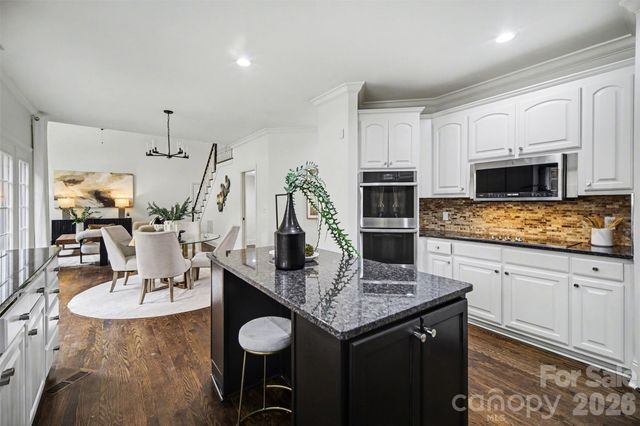 3839 Mountain Cove Drive, Charlotte, NC 28216