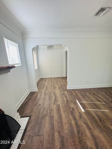 2112 N 24TH Place, Phoenix, AZ 85008