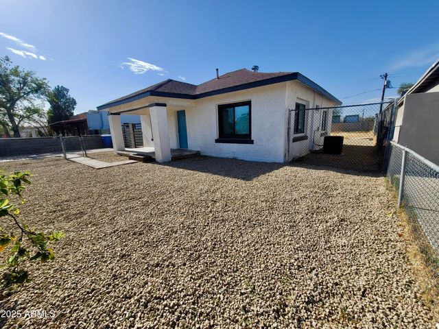 2112 N 24TH Place, Phoenix, AZ 85008