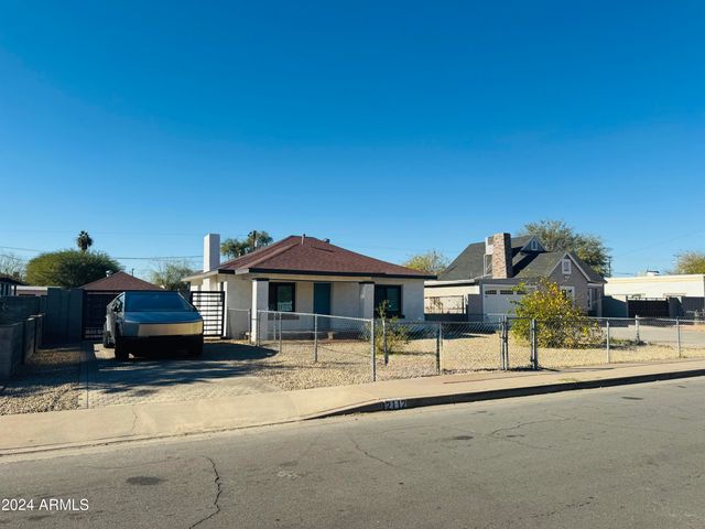 2112 N 24TH Place, Phoenix, AZ 85008