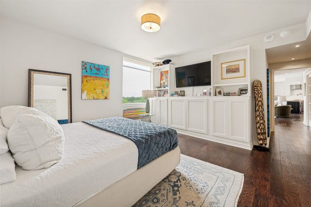 6211 W Northwest Highway 604, Dallas, TX 75225