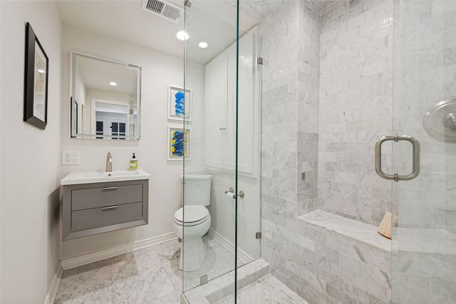6211 W Northwest Highway 604, Dallas, TX 75225