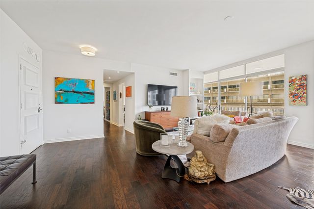 6211 W Northwest Highway 604, Dallas, TX 75225