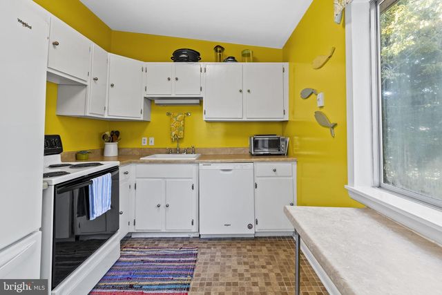 1928 ELM RD, Port Republic, MD 20676