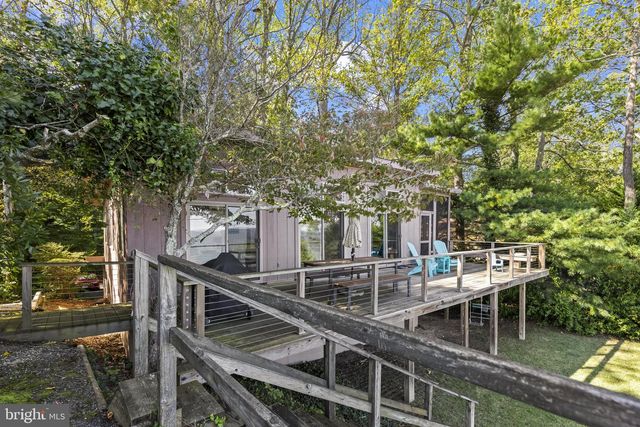 1928 ELM RD, Port Republic, MD 20676