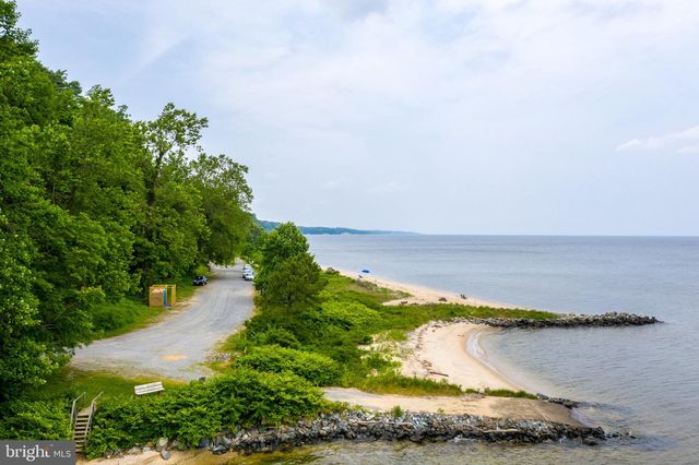 1928 ELM RD, Port Republic, MD 20676