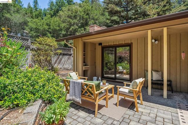 7200 Saroni Dr, Oakland, CA 94611