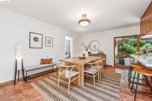 7200 Saroni Dr, Oakland, CA 94611