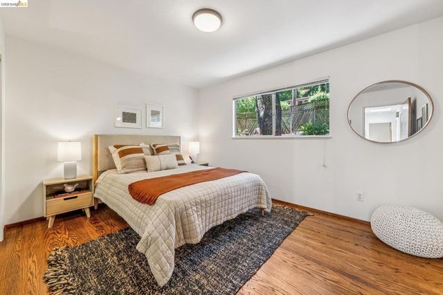 7200 Saroni Dr, Oakland, CA 94611