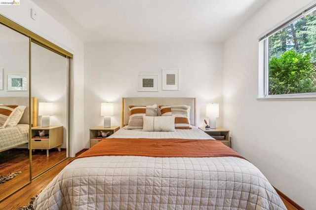 7200 Saroni Dr, Oakland, CA 94611