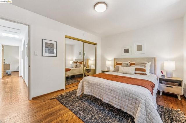 7200 Saroni Dr, Oakland, CA 94611