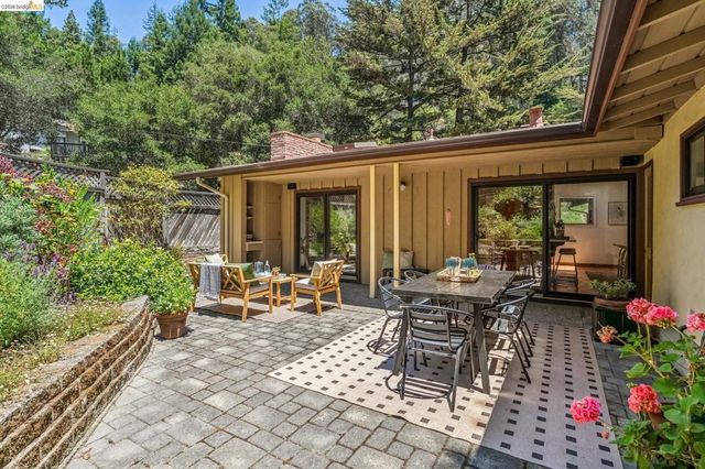 7200 Saroni Dr, Oakland, CA 94611