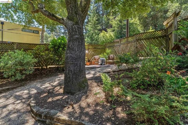 7200 Saroni Dr, Oakland, CA 94611