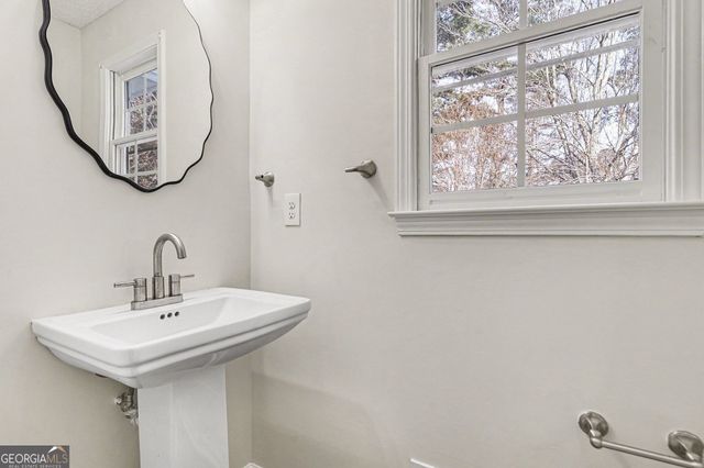 310 Abbington Way, Douglasville, GA 30134