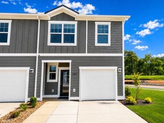 216 Darlington Dr, Dickson, TN 37055