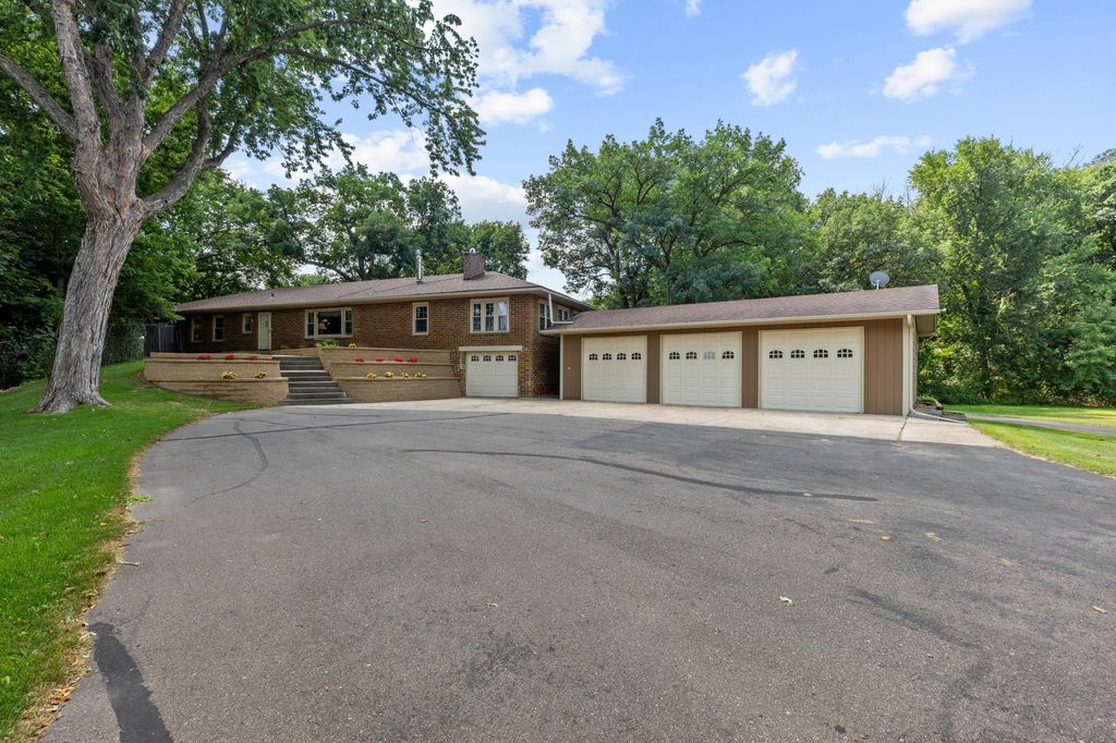 10496 181st Avenue NW, Elk River, MN 55330