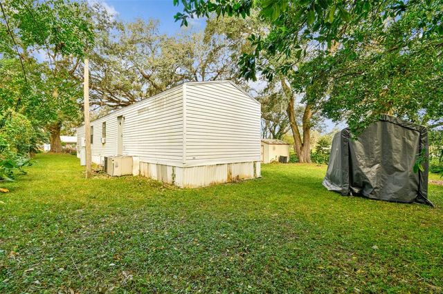 18424 LAWRENCE ROAD, Dade City, FL 33523
