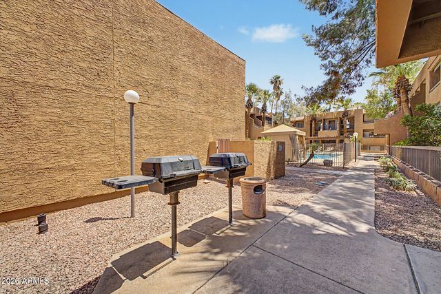 2625 E INDIAN SCHOOL Road 227, Phoenix, AZ 85016