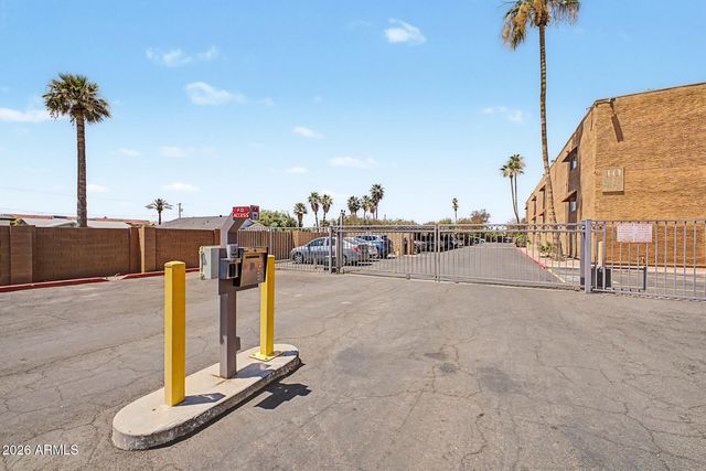 2625 E INDIAN SCHOOL Road 227, Phoenix, AZ 85016