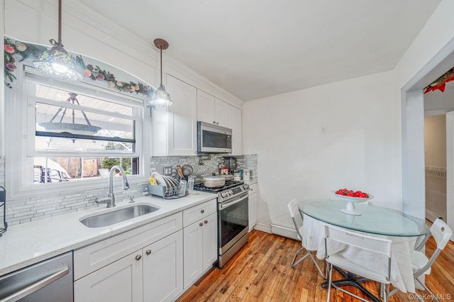 34 E Beech Street, Central Islip, NY 11722