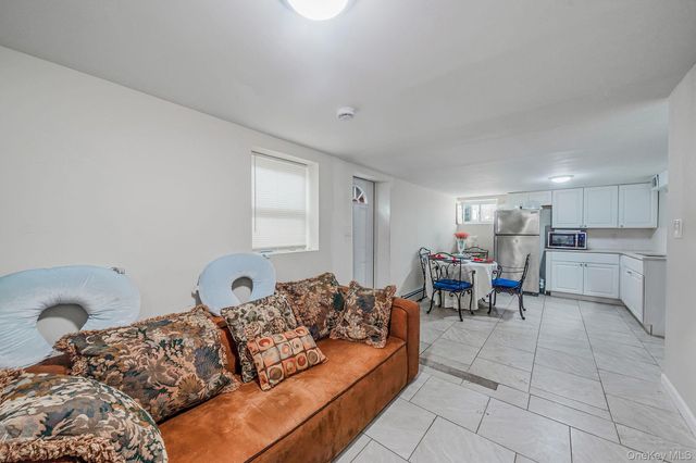 34 E Beech Street, Central Islip, NY 11722