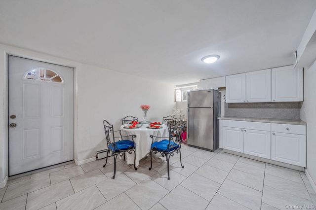 34 E Beech Street, Central Islip, NY 11722