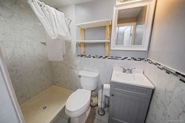 34 E Beech Street, Central Islip, NY 11722